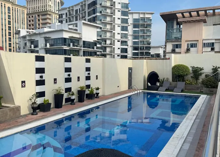 Dreisu Staycation Aparthotel